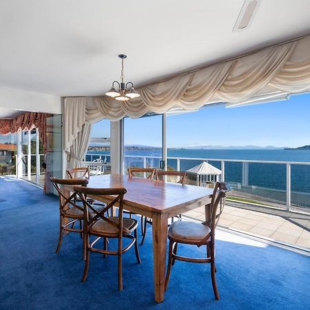 Spectacular Lakefront Home Taupo Exterior foto
