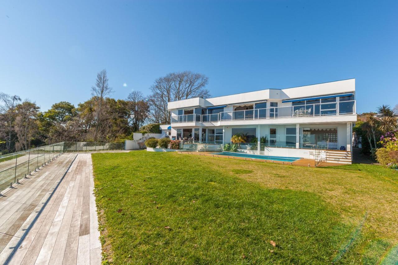 Spectacular Lakefront Home Taupo Exterior foto